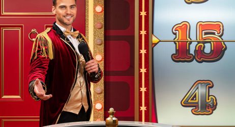 Red door roulette casino game